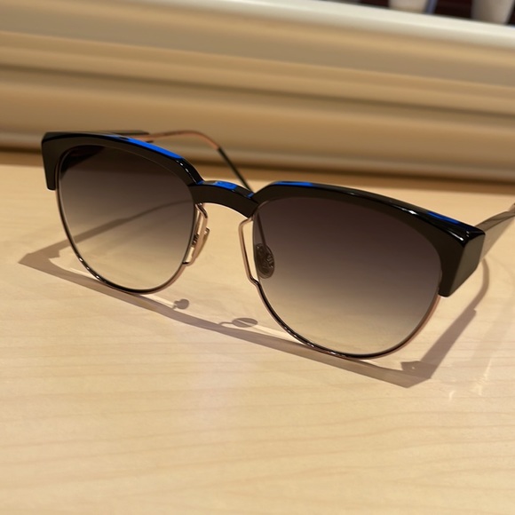 Dior sun glasses - Picture 4 of 4